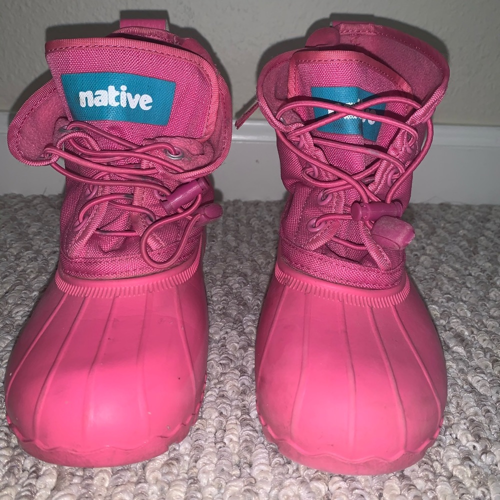 Girls Native water resistant Boots
